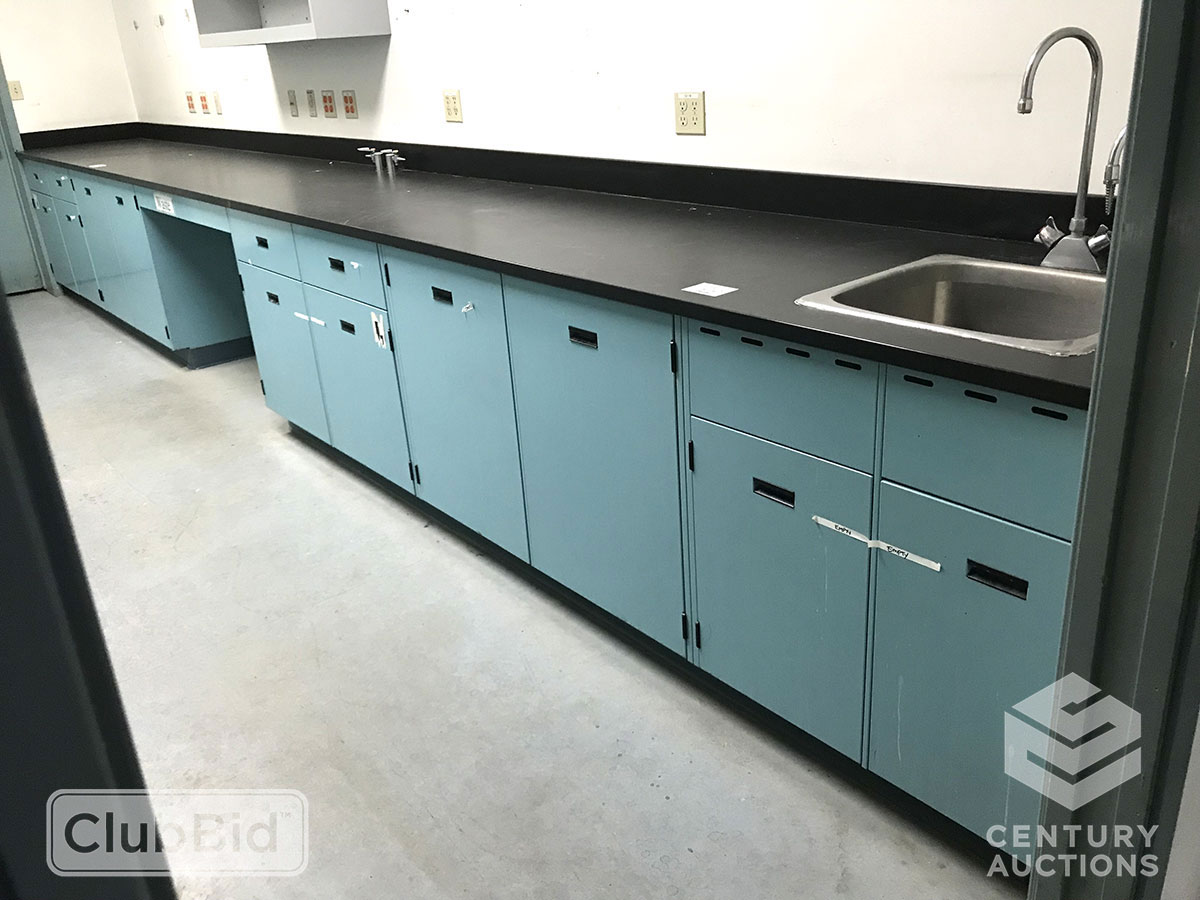Work Top w/ Metal Cabinets